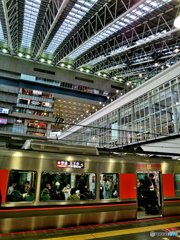 メタリック大阪駅