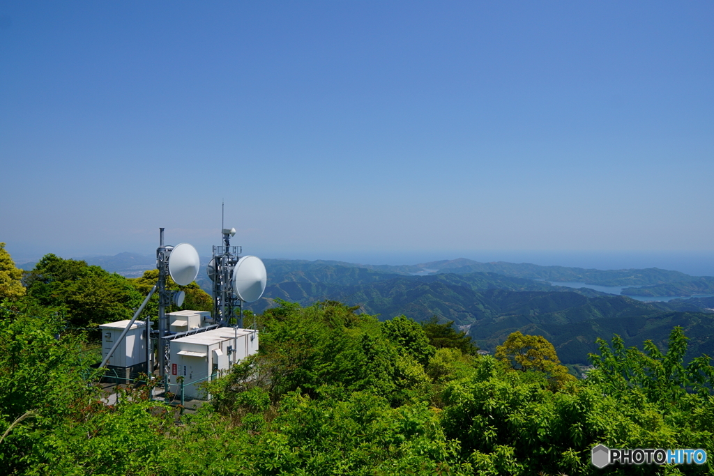 鳴無との関係