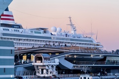 Twilight Yokohama 大桟橋と飛鳥Ⅱ