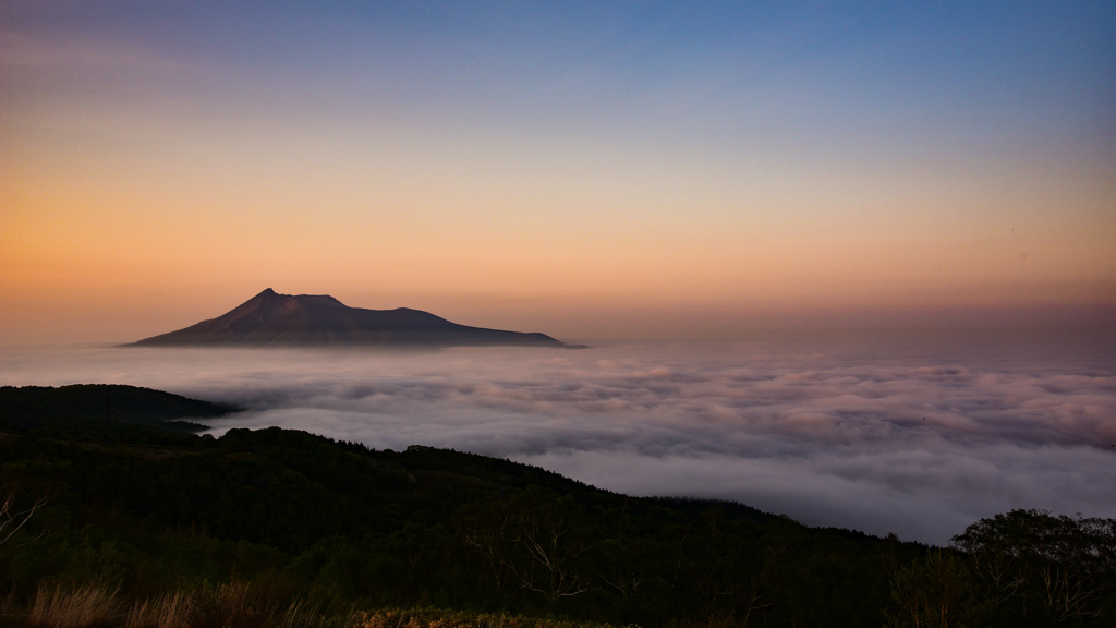 夕暮れ雲海