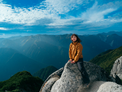 山の女神の微笑