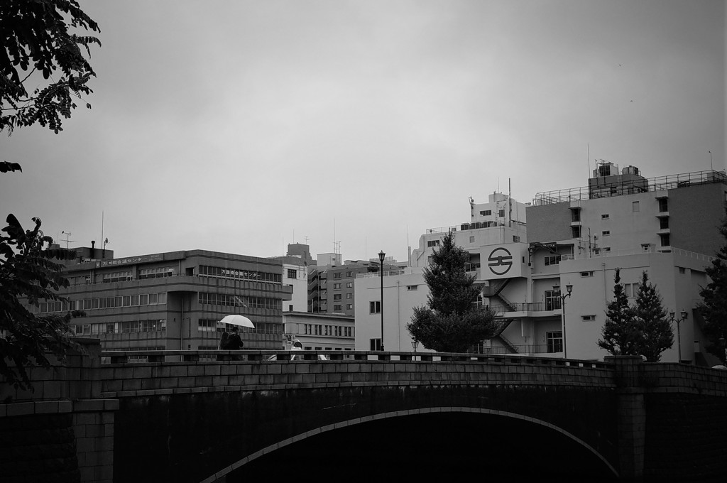 雨降り橋