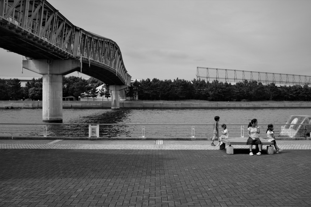 橋とこどもたち