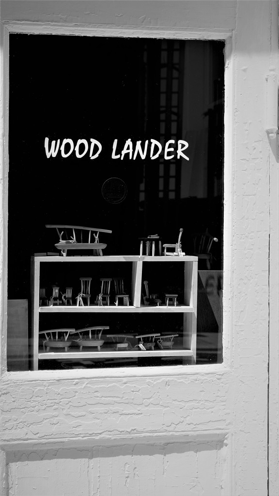 WOOD LANDER