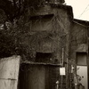 閉ざされた家
