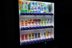 夜の自販機