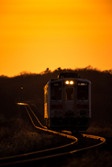 茜空ト光ル鉄路