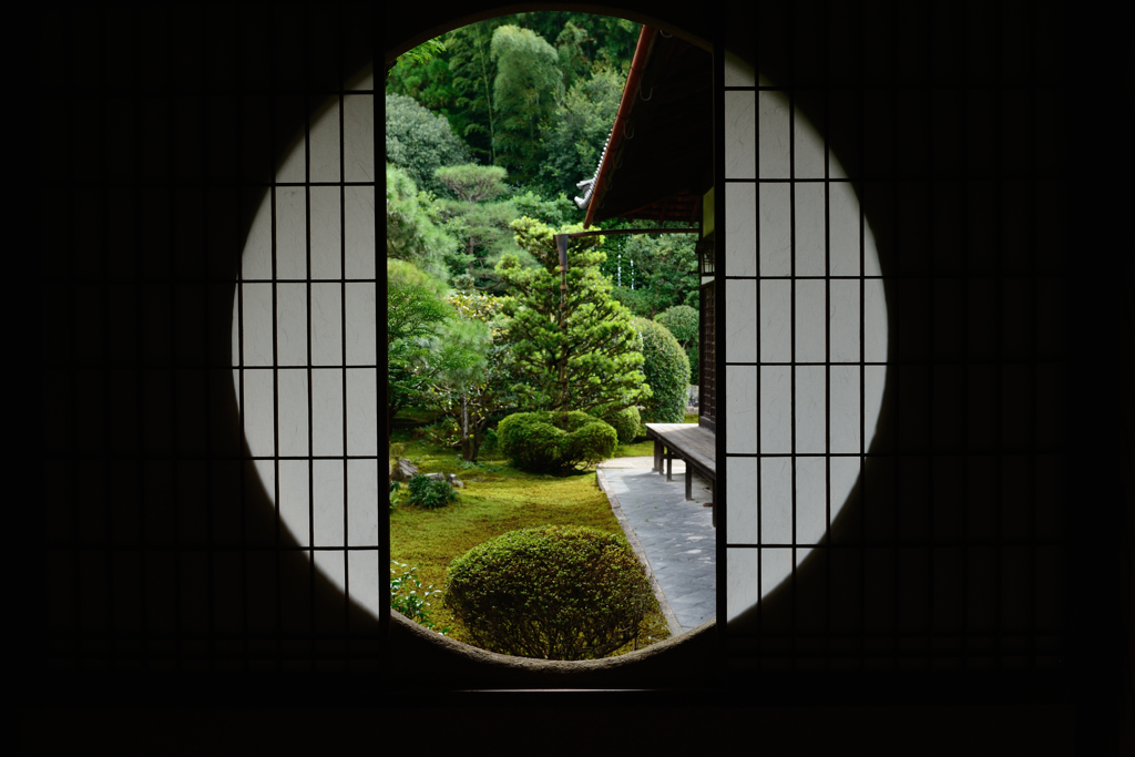 芬陀院２　丸窓