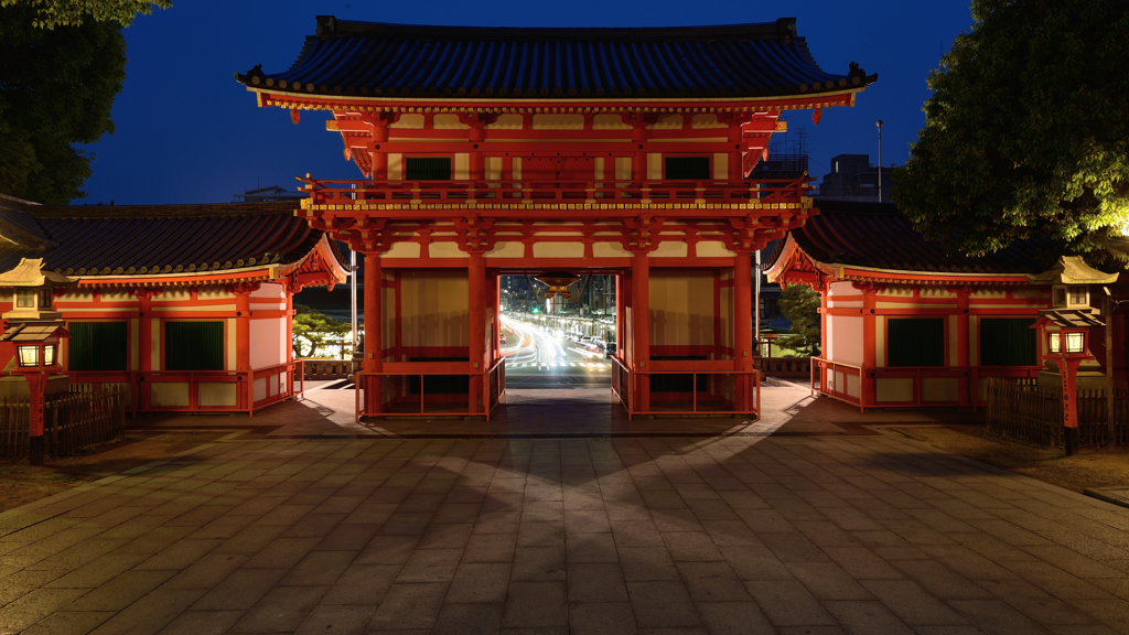 八坂神社１　クロスライン