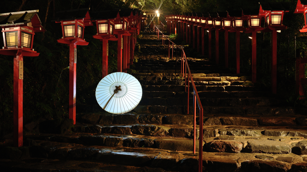 貴船神社３　小雨の参道