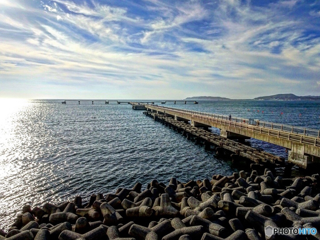 海と空を結ぶ桟橋