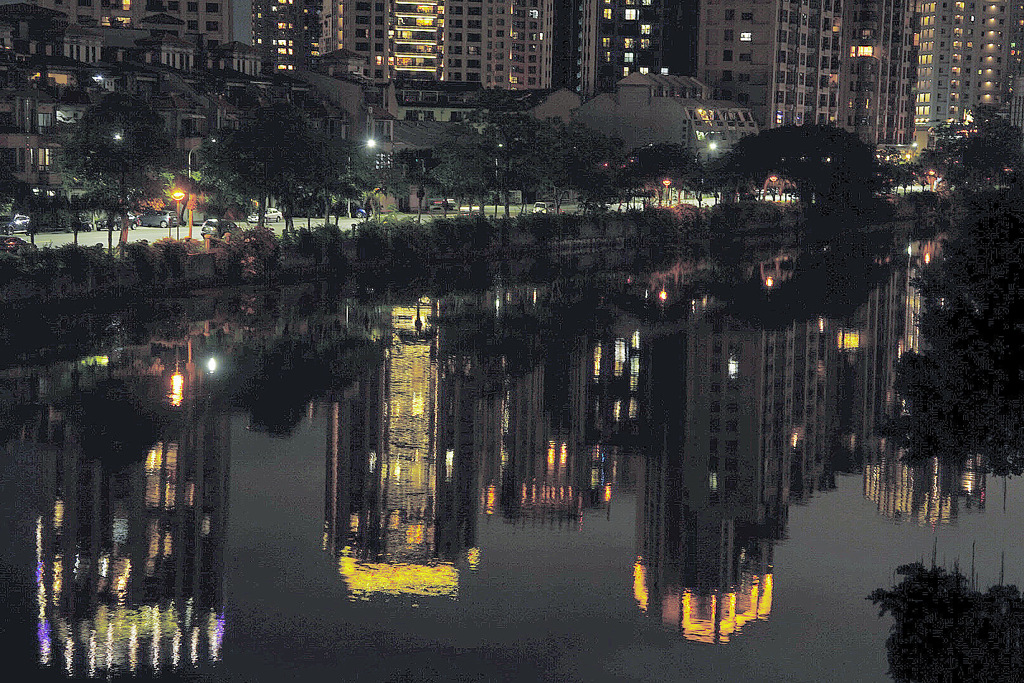 水面の夜景
