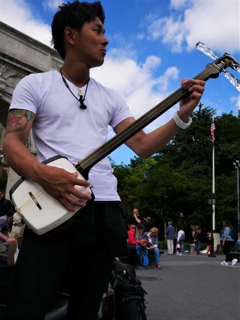 Washington Sq Park にて