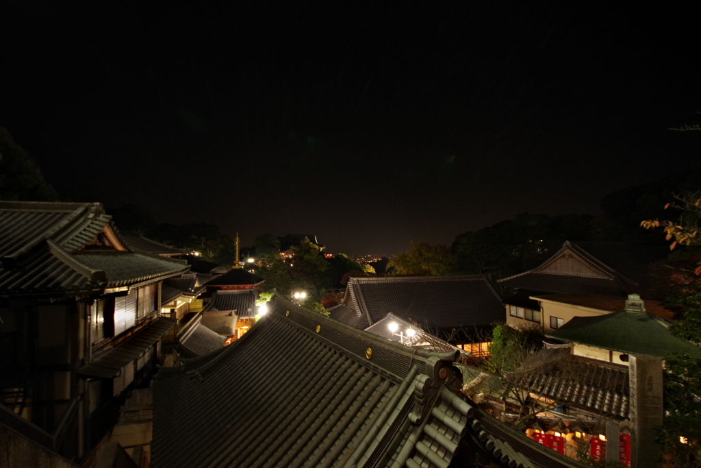 夜の朝護孫子寺
