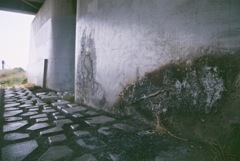 高架下