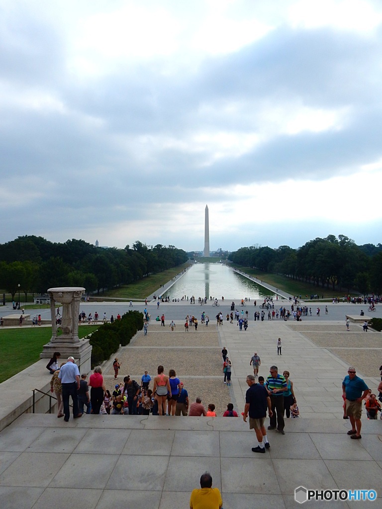 リンカーンが見ているもの　それはワシントンの空　（リンカーン記念館　２）