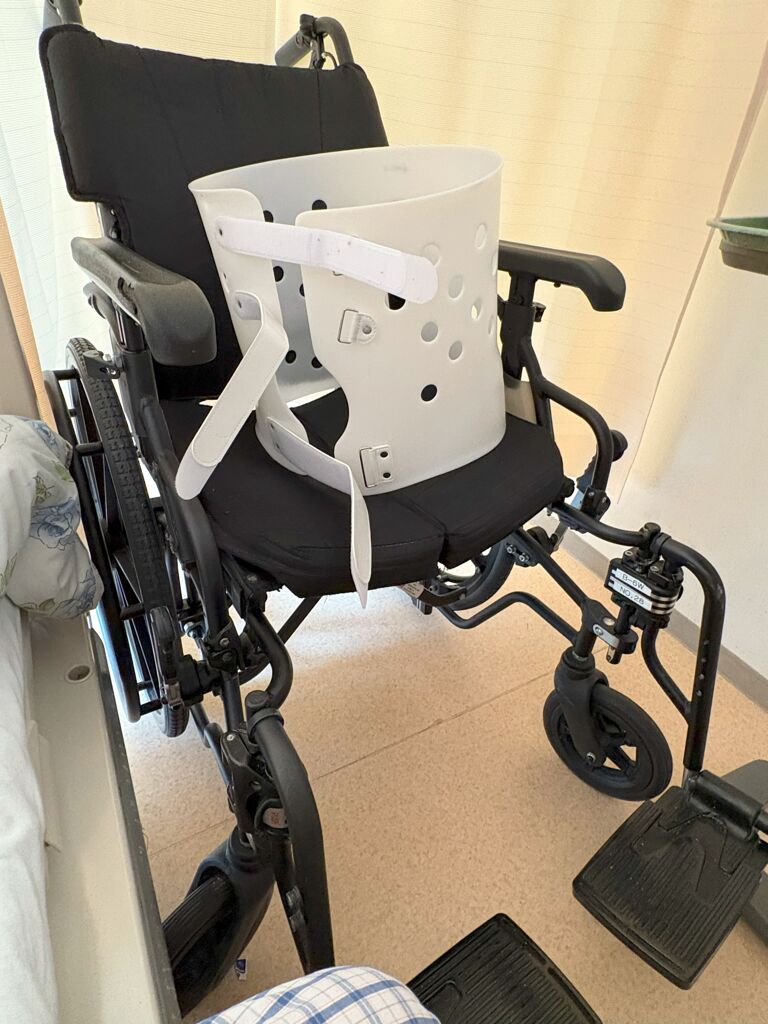 車椅子とコルセットの日々