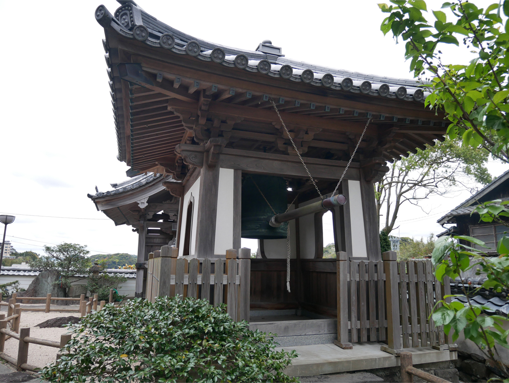 瑞雲寺の鐘楼