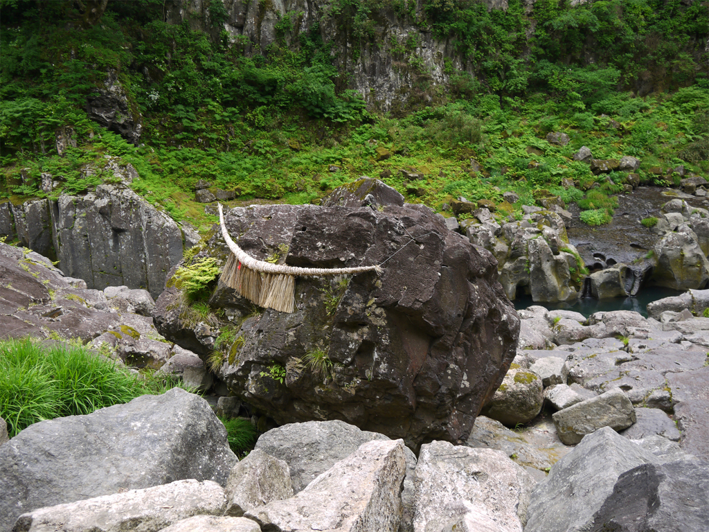 高千穂峡＠2013 ⑦ 鬼八の力石