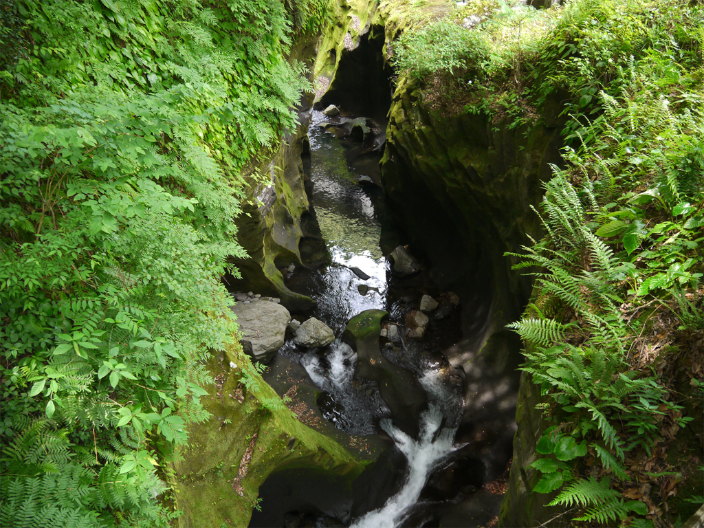 高千穂峡＠2013 ④ 甌穴