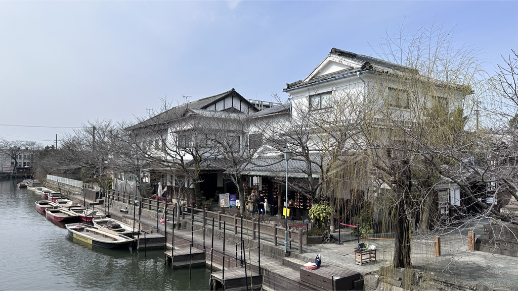 三柱神社入口の川下り乗船場