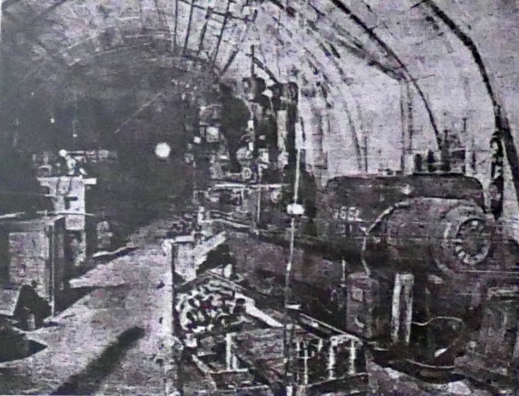 戦後まもなく撮影されたトンネル工場内部の様子