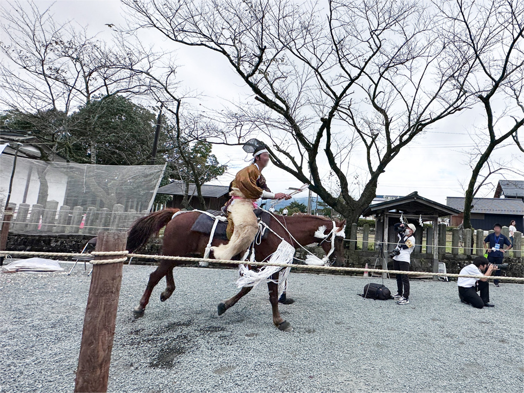 阿蘇神社の流鏑馬 (9) 幸矢