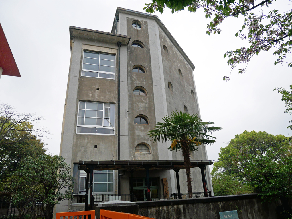 城山小学校の平和祈念館