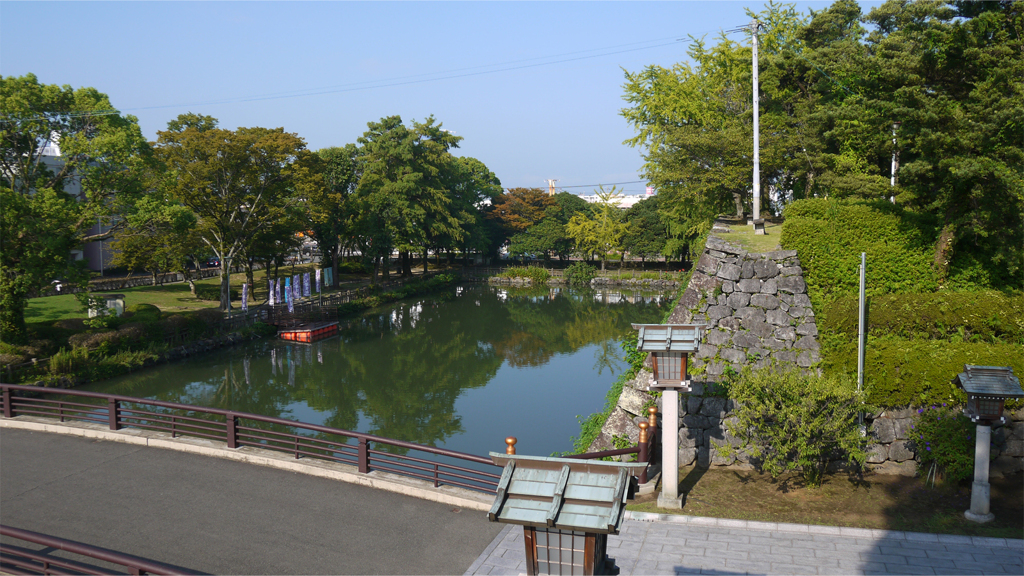 八代城跡＠2017 (8) 八代宮の参道神橋付近