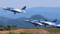 美保基地ブルーインパルス1