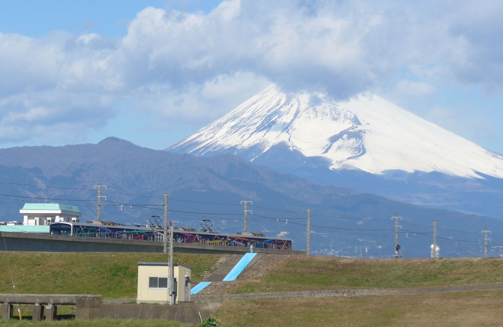 P1200305　2月18日 今日の富士山と伊豆箱根鉄道