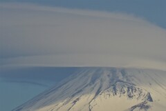 P1320147 (2)　2月23日 笠雲と富士山