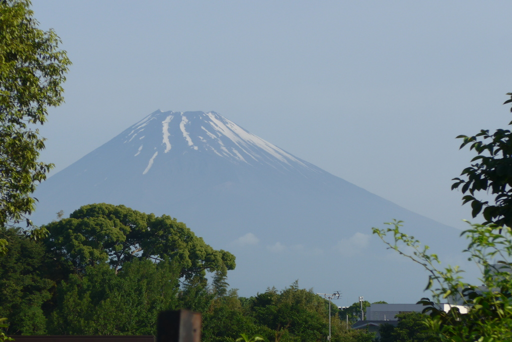 P1270454　5月26日 今朝の富士山