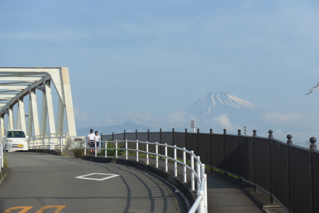 P1160044　6月1日 橋と富士山