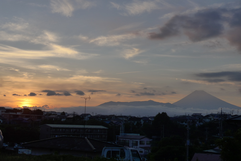 P1300805　6月26日 夕暮れの富士山