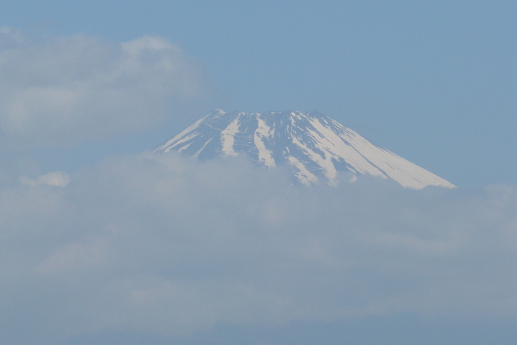 P1150951 (2)　5月23日 今朝の富士山と雲