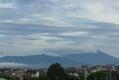 P1360501　7月19日 今朝の空と富士山