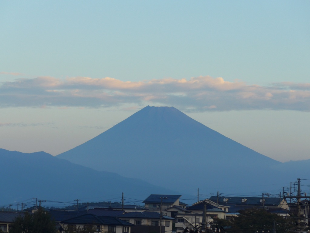 P1110804　10月3日 朝の富士山