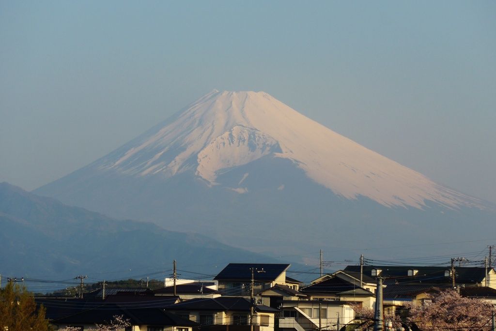 P1210588　4月8日 今朝の富士山