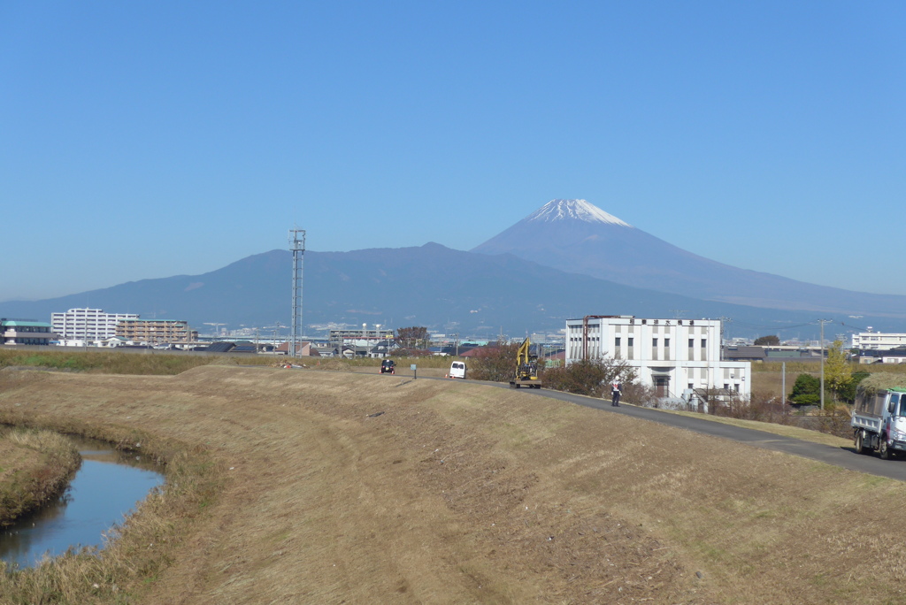 P1190010　11月6日 富士の見える風景