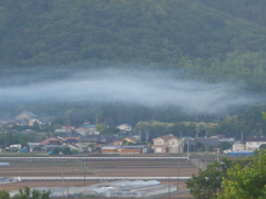 里の朝