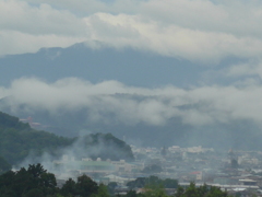ある温泉町の朝霧