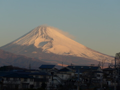P1070282　２月13日 今朝の富士山