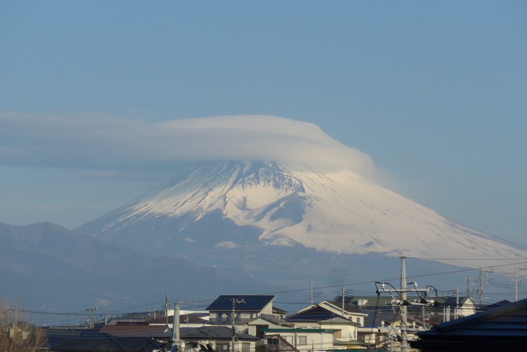 P1290384　3月1日 今朝の富士山・笠雲