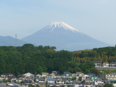P1090253　 富士山の見える町