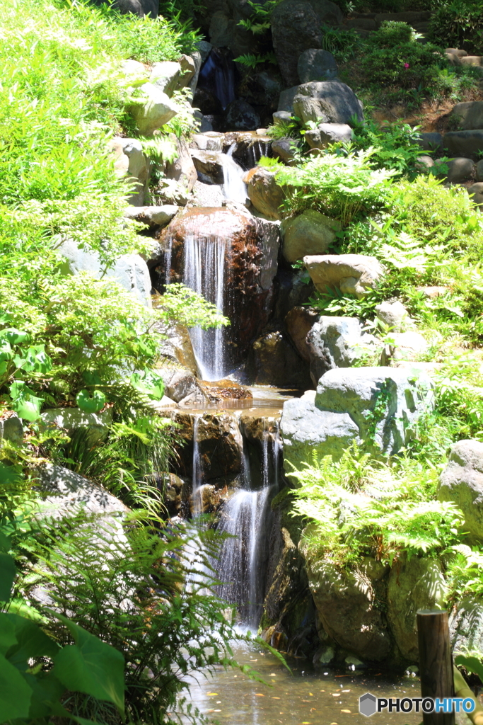 次郎弁天池の滝