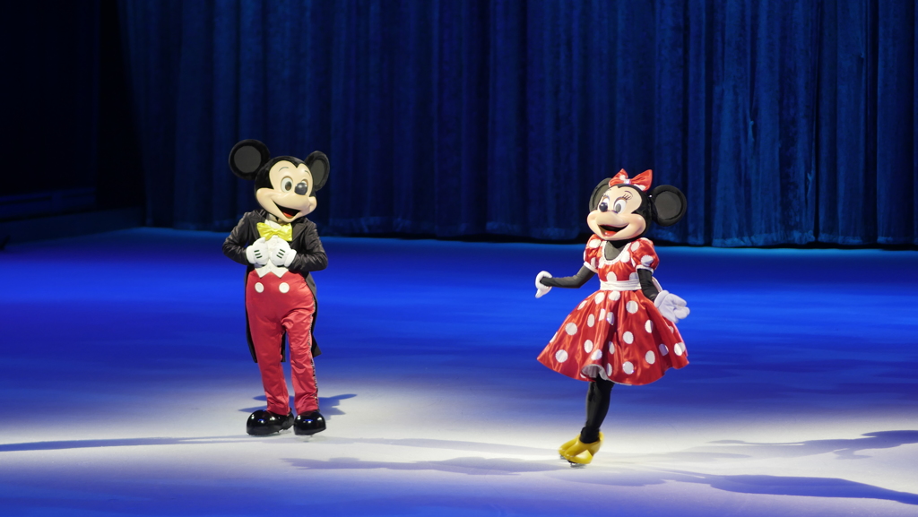 Disney ON ICE