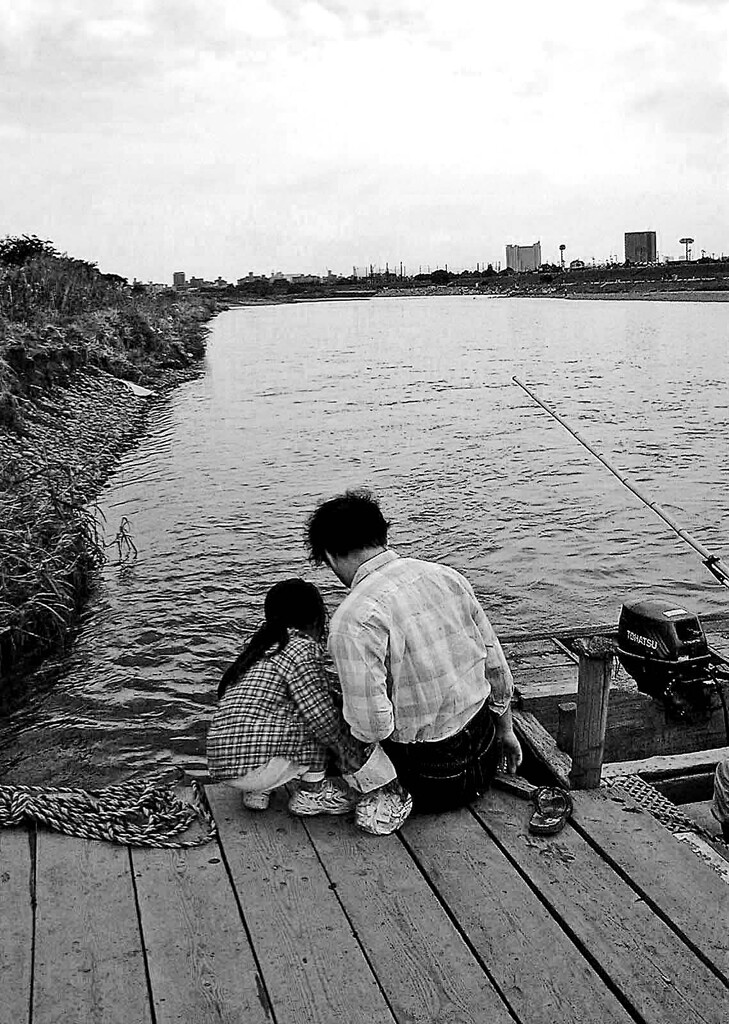 昭和の残像139 父と娘 多摩川 世田谷区 2002年10月
