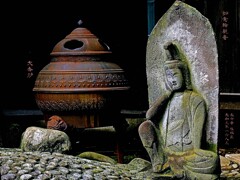 大香炉と如意輪　天和3年1683 長命寺 板橋区