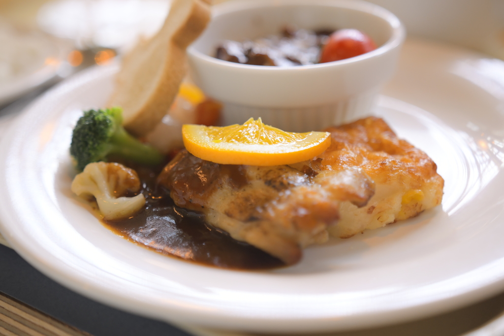 ビーフシチューとチキンのオーブン焼き